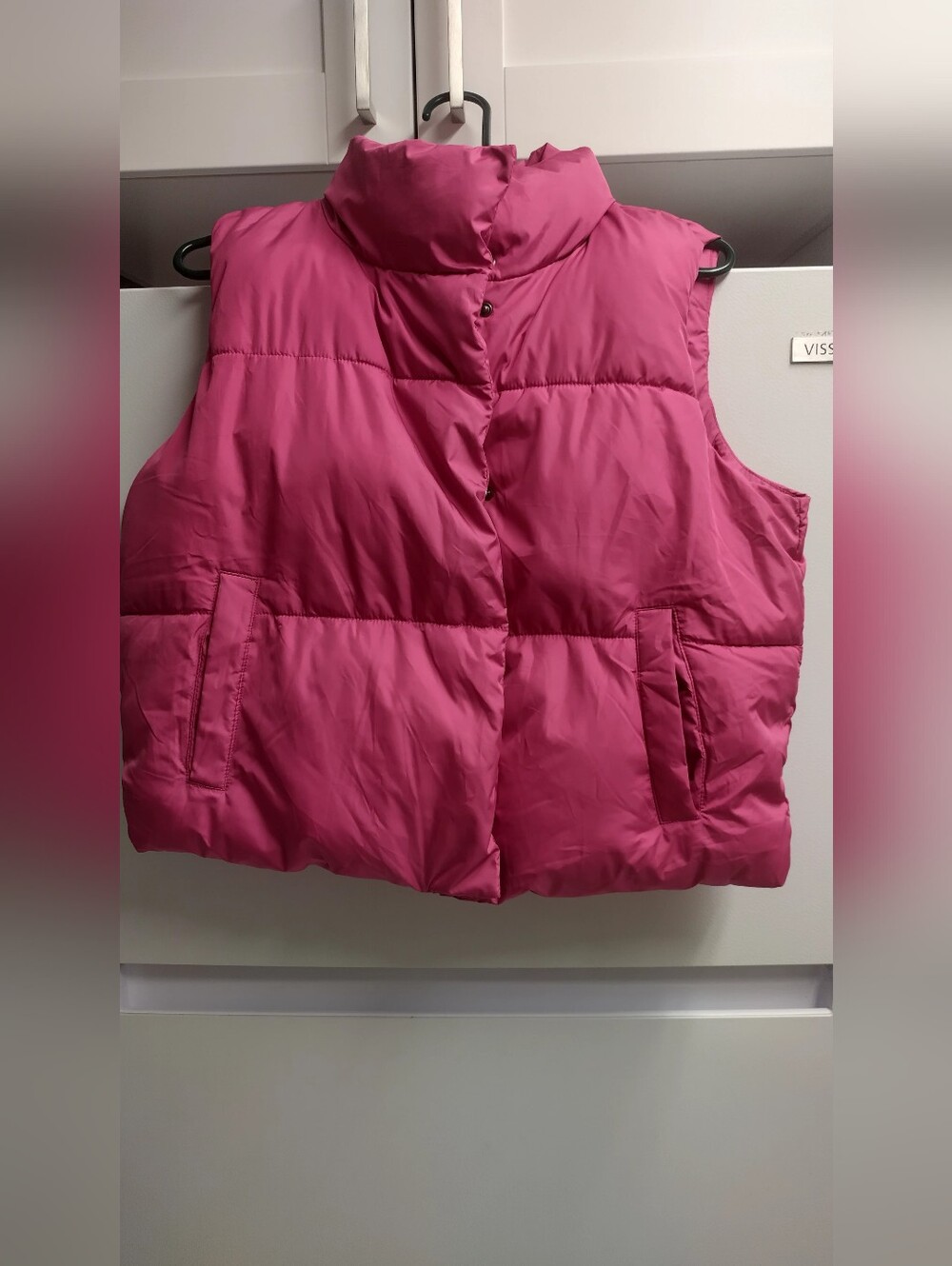 Women's Old Navy Pink Puffer Vest - Sleeveless Insulated Jacket Size small